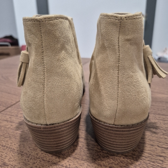 New! Zodiac Val Western Tassel Suede Feel Booties - Picture 3 of 11